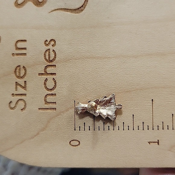 ENAMEL SHIMMER HOLIDAY TREE STUD EARRINGS - Picture 5 of 6